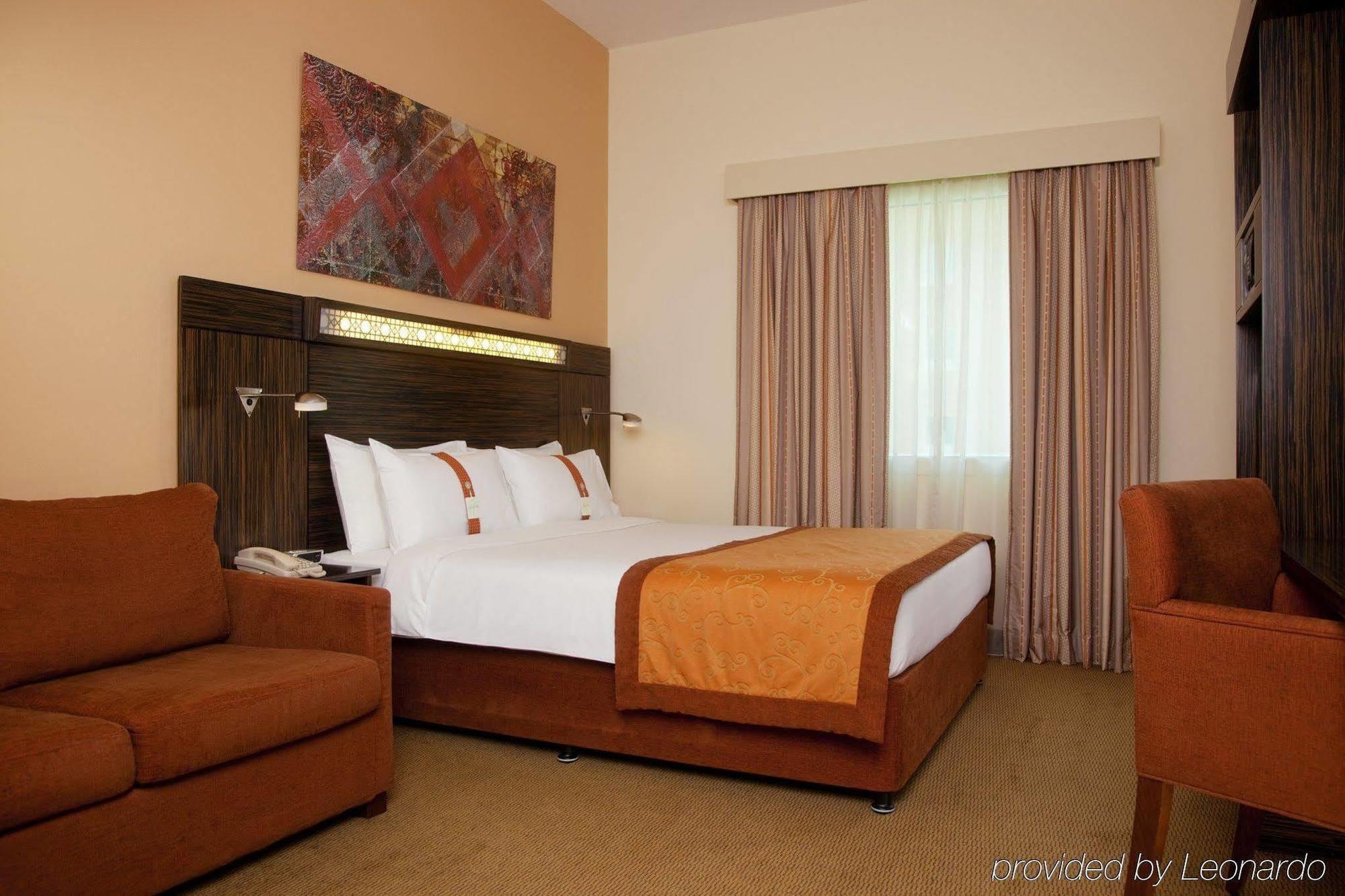 Holiday Inn Express Dubai Internet City, An Ihg Hotel Bilik gambar